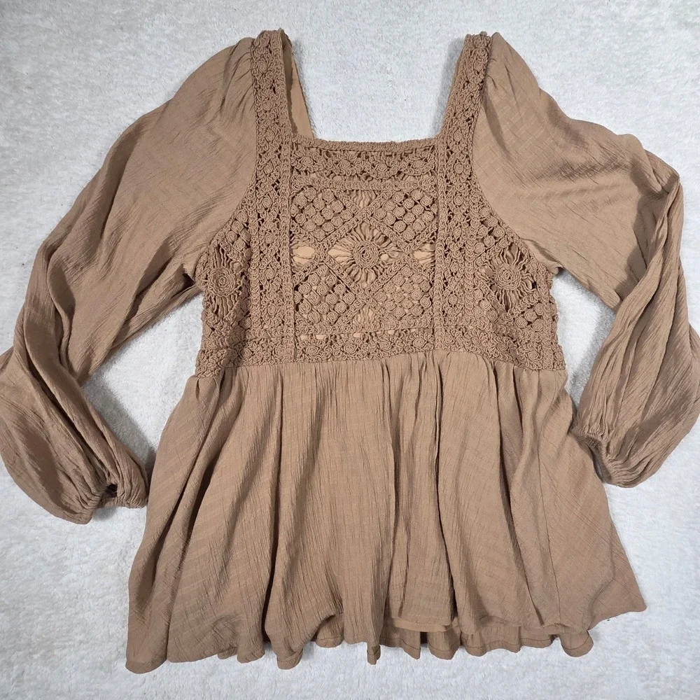 Altar'd State Babydoll Top Womens Medium‎ Tan Excellent Crochet Boho BMT1021C